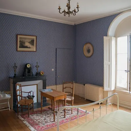 Chateau De Piolant Nocleg ze śniadaniem 3*